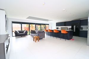 Photo 25- click for photo gallery